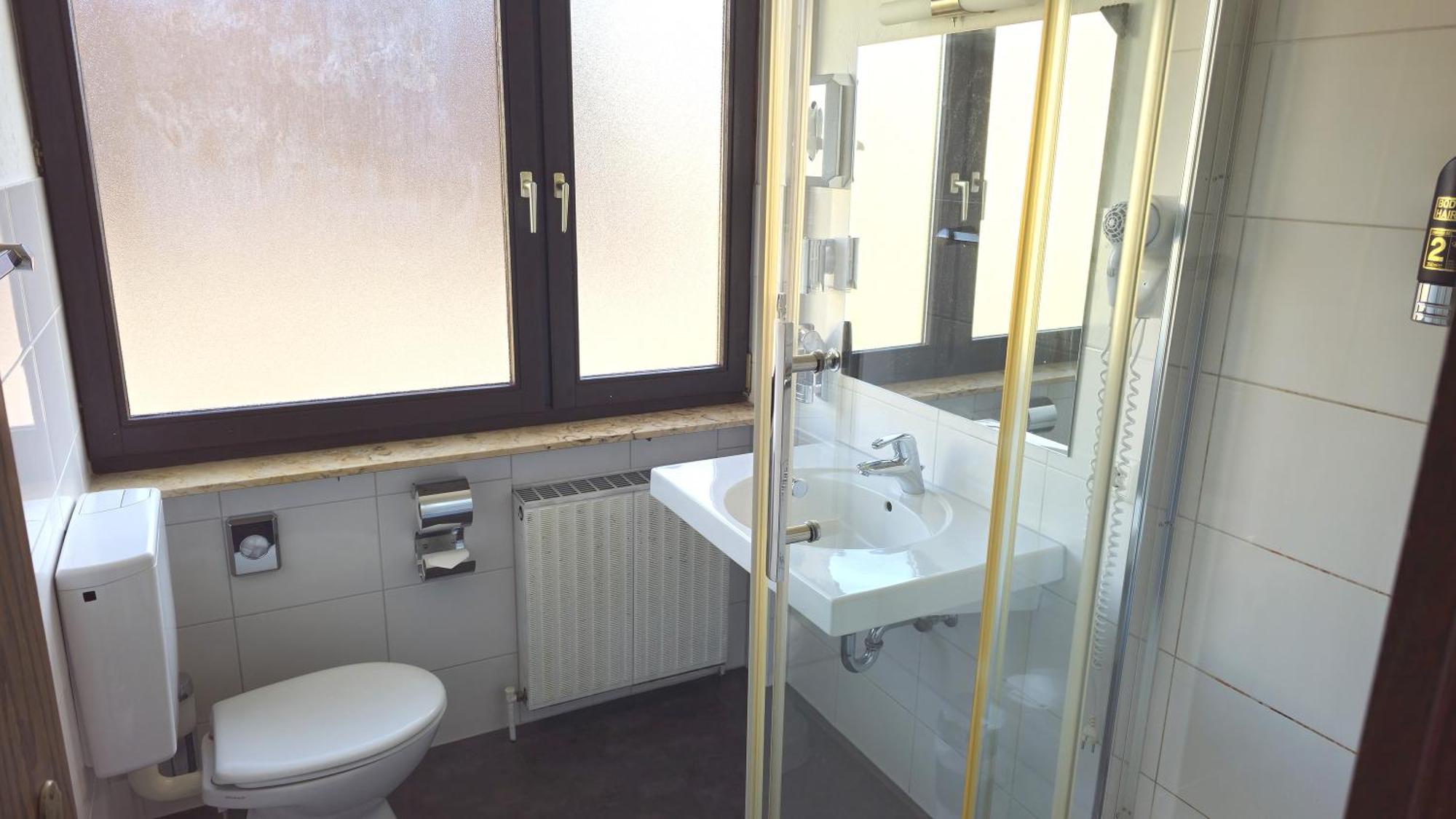 נירנברג Hotel Avenue Altenfurt מראה חיצוני תמונה