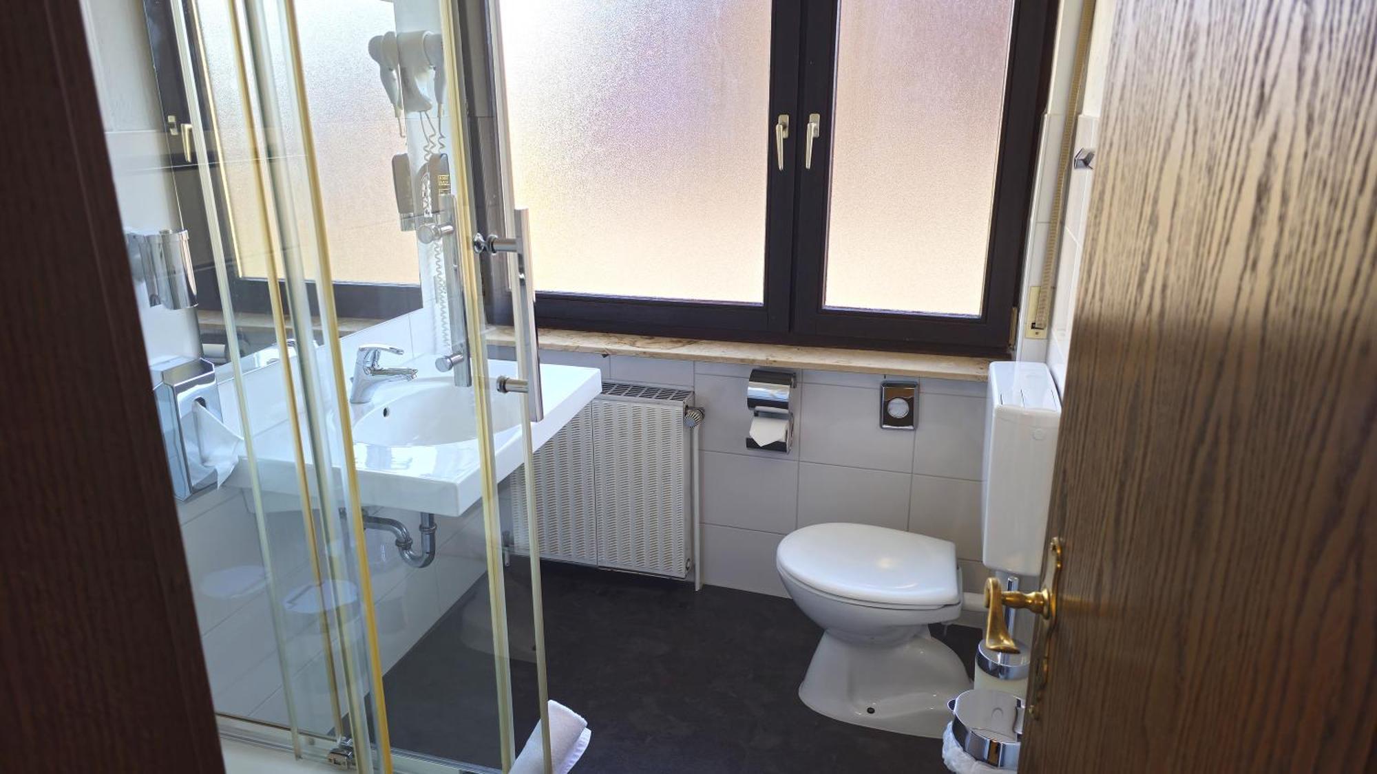 נירנברג Hotel Avenue Altenfurt מראה חיצוני תמונה