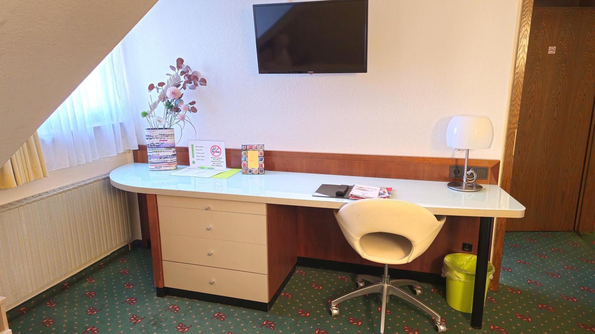 נירנברג Hotel Avenue Altenfurt מראה חיצוני תמונה