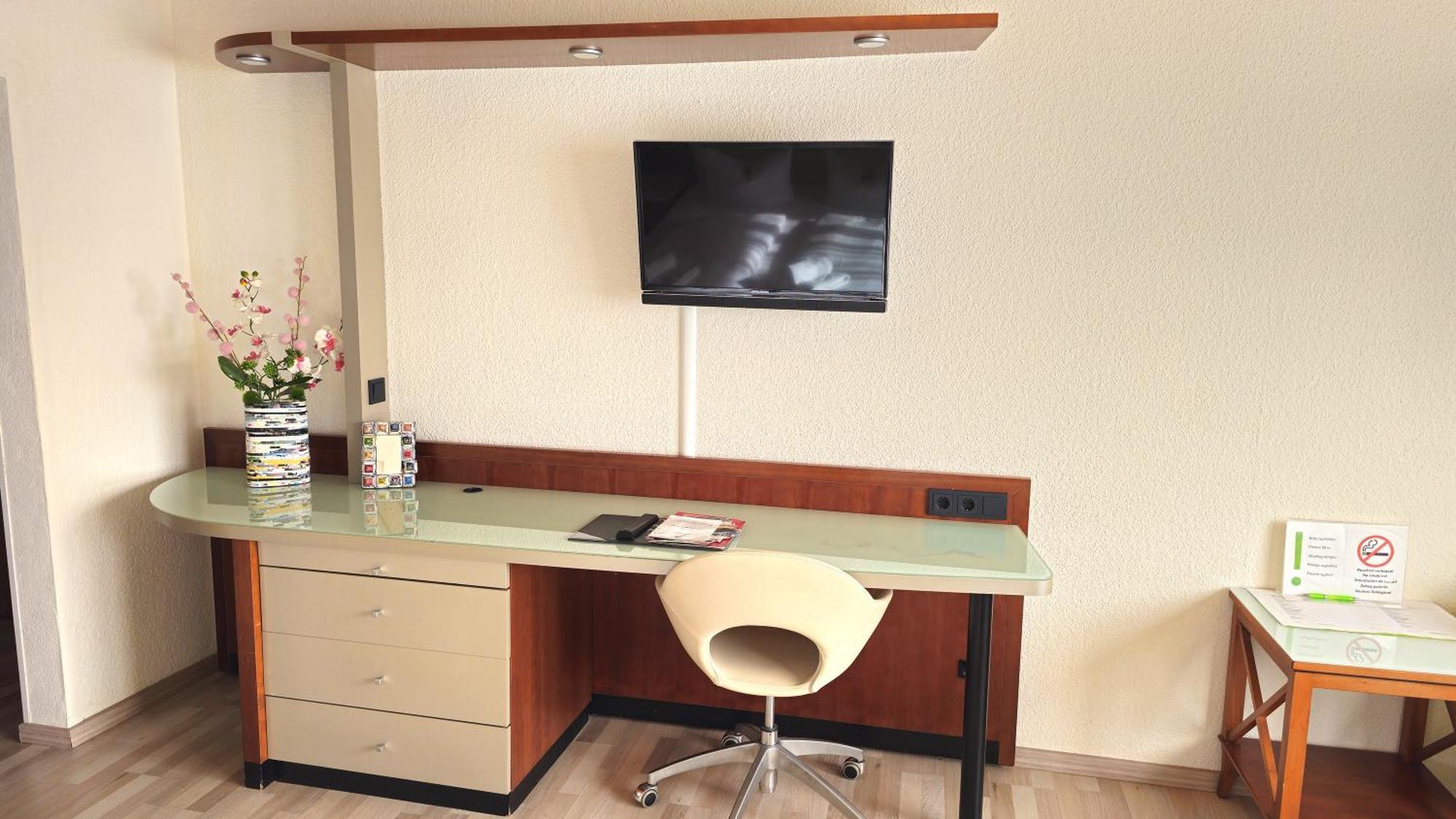 נירנברג Hotel Avenue Altenfurt מראה חיצוני תמונה