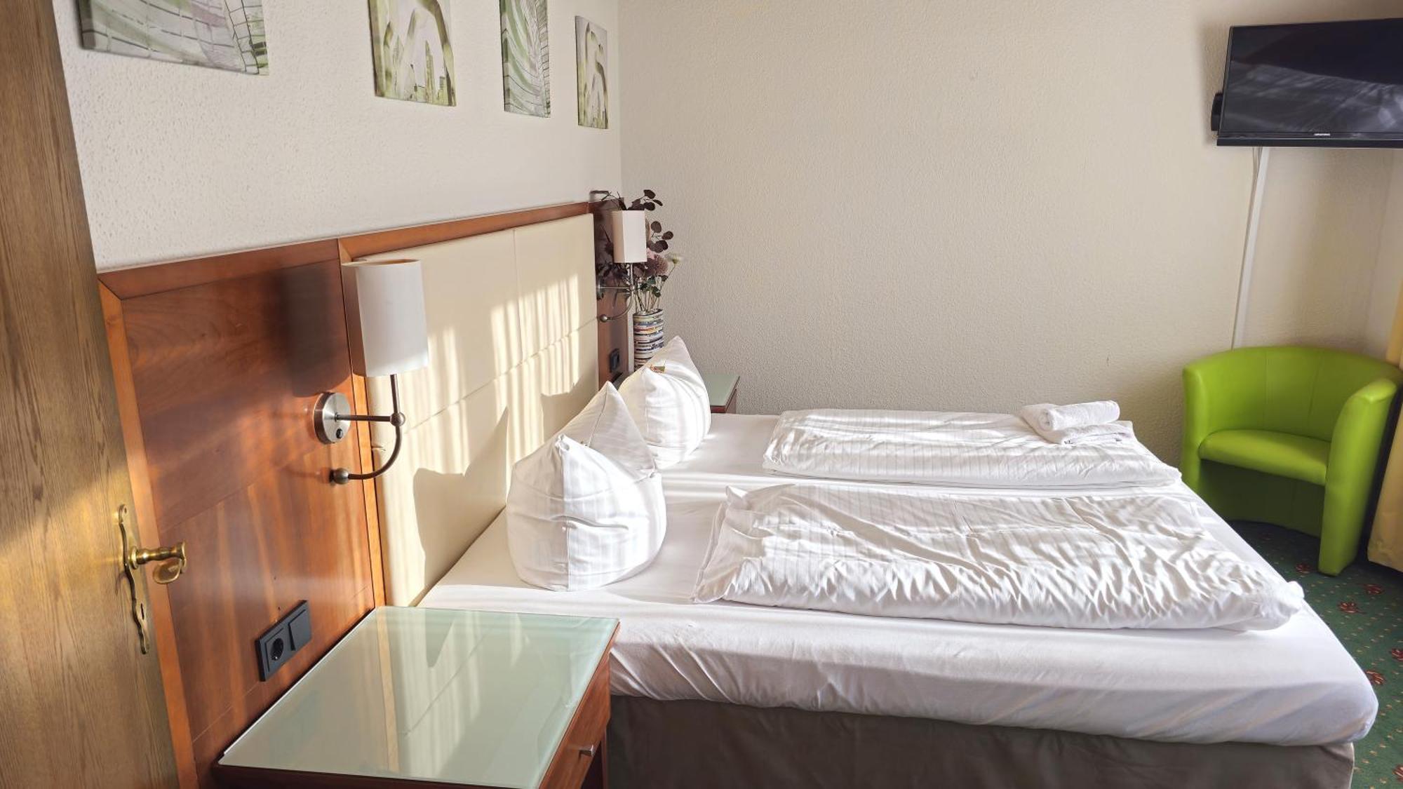 נירנברג Hotel Avenue Altenfurt מראה חיצוני תמונה